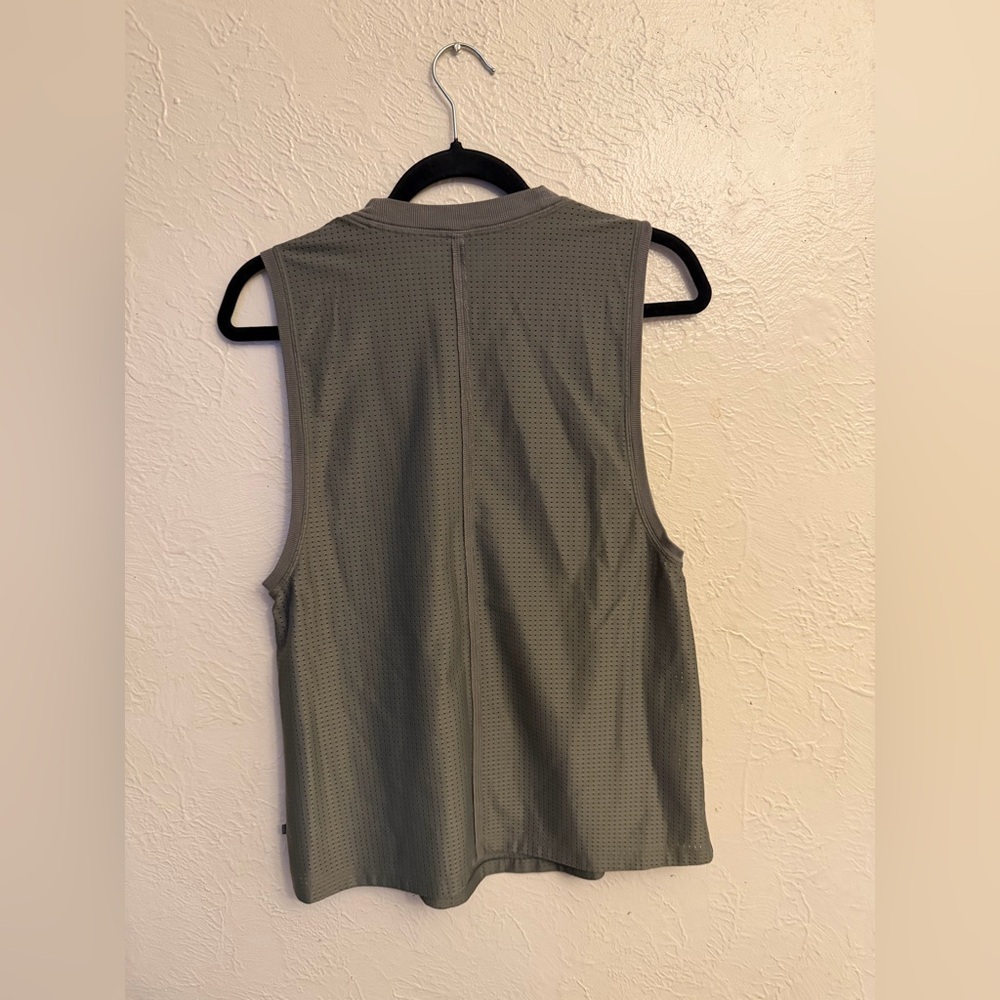 Lululemon Tank Top - Picture 4 of 4